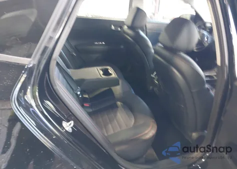 2019 Kia Optima Sx Turbo z USA, uszkodzony, nr VIN 5XXGW4L26KG315548